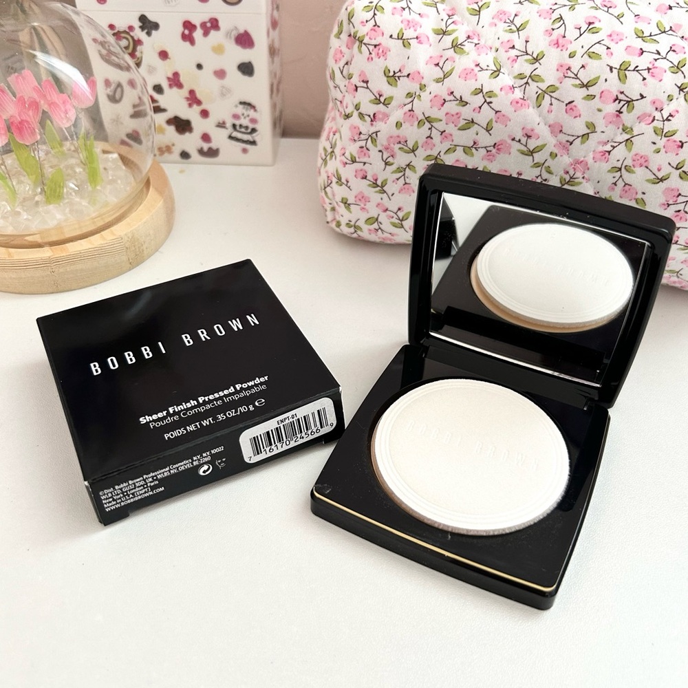 Bobbi Brown - Pale Yellow